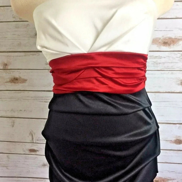 SPEECHLESS Women Formal Strapless Above Knee Length Black/White/Red Dress Sz S - Picture 3 of 11